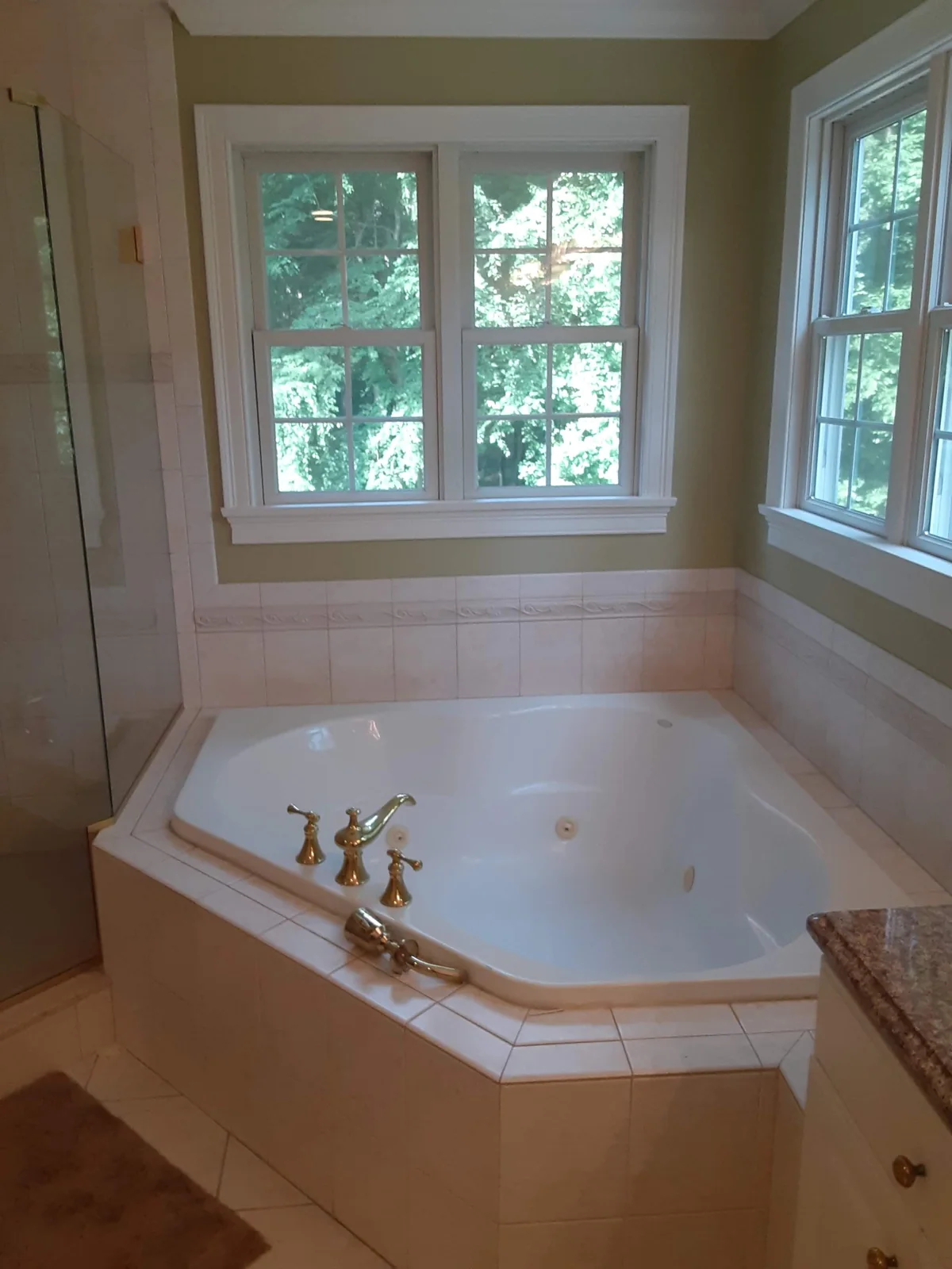 Bathtub before remodeling, Bathroom remodel, East Greenwich, RI